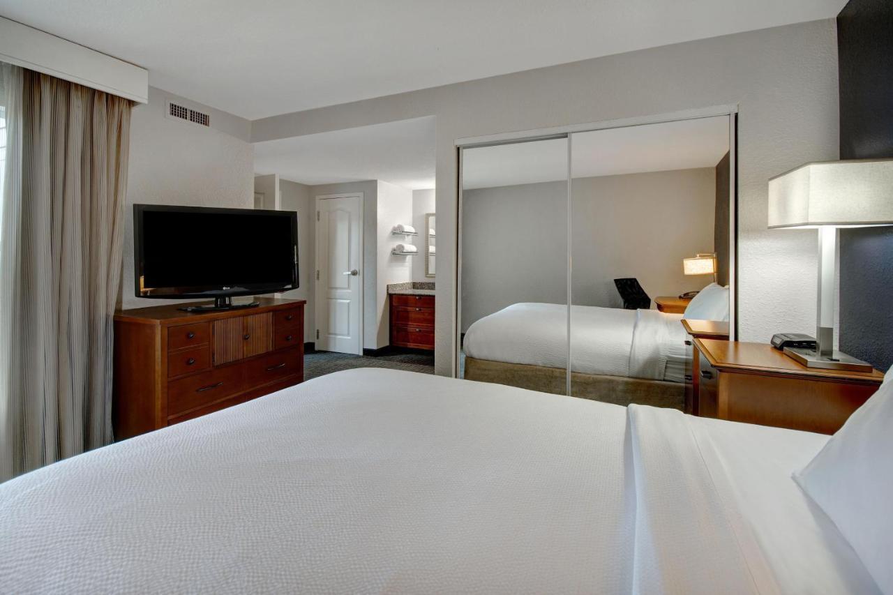 By Marriott Medical Center Area 3*
